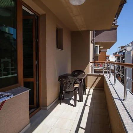 Raija Apartament *